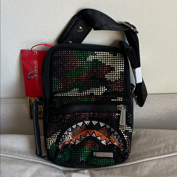 Sprayground LIMITED EDITION Trinity Camo Sling - Picture 1 of 7